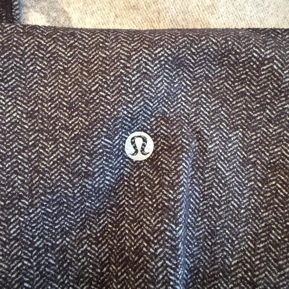 Lululemon wunder under leggings, grey, size 4 - Picture 5 of 8